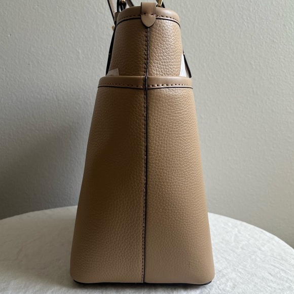 MICHAEL KORS-NWT Winston MD TZ Pocket Tote Bag in Camel - Picture 7 of 13
